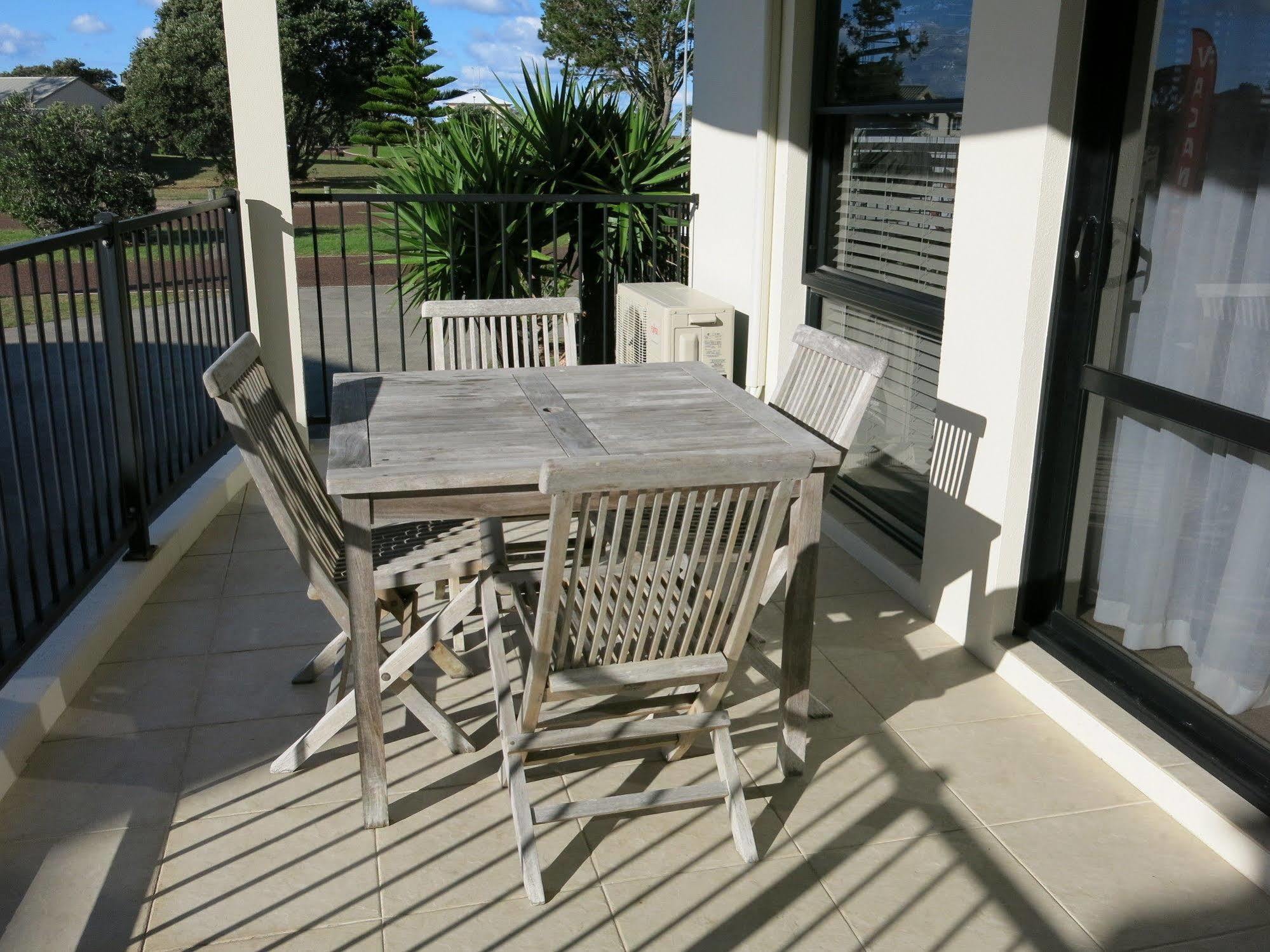 Ocean Breeze Aparthotel 4*